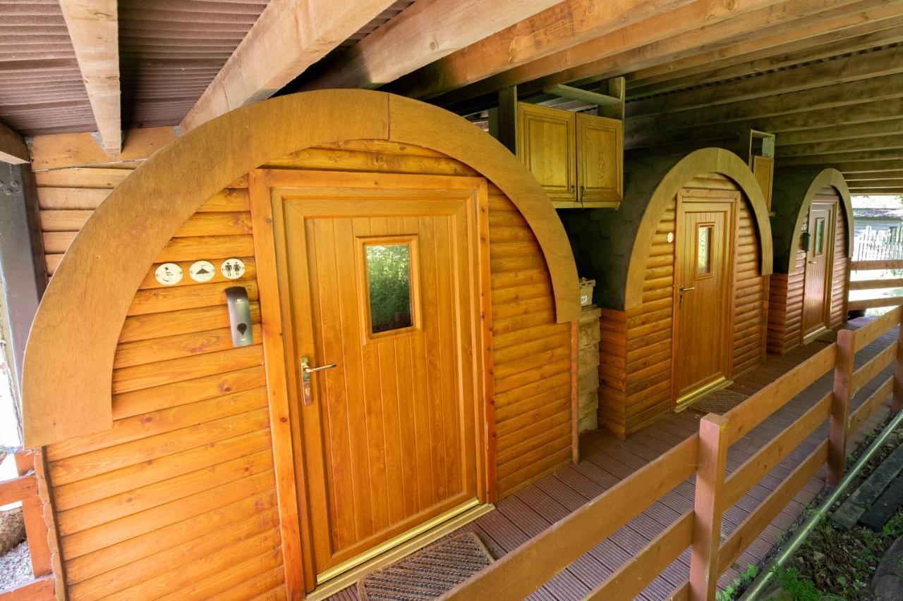 Ty Grug Pods Hotel Bryngwyn Екстериор снимка